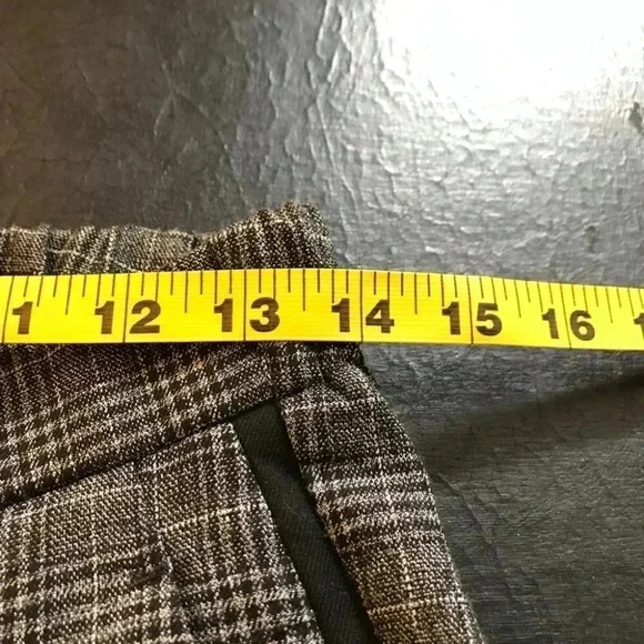 💕Old  navy Capri pants plaid - Picture 12 of 12